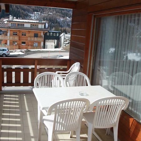 Appartement Dans Le Centre Thermal Les Sources โอวรอนนาซ ภายนอก รูปภาพ